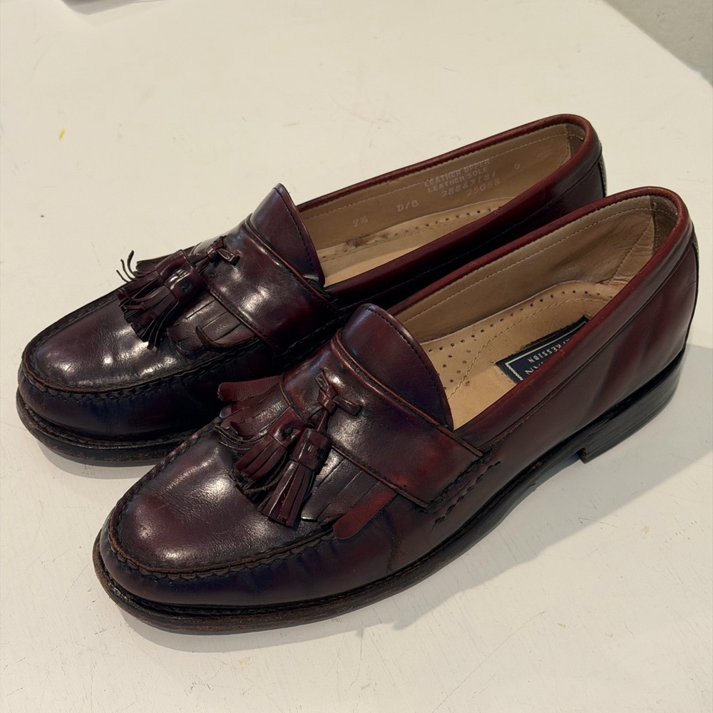 Classic Brown Loafers Burgundy Size 9 Goodyear Welt - Picture 2 of 6